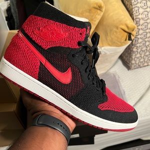 Flynit Air Jordan 1 Bred!